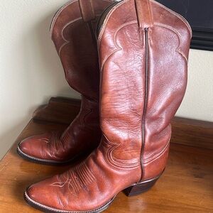 Tony Lama cowboy boots in great condition.